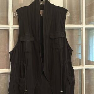 Torrid Black Drape Front Gauze Vest Womens size 4